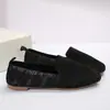 Zapatos Casuales para Mujer 2025 Source, Zapatos Deportivos, Zapatos de Mamá, Comercio Exterior Primavera Nuevos Tallas Grandes Estilo Europeo y Americano Fabricante
