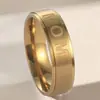 Anillos de Acero de Titanio de Venta Caliente Transfronterizos Europeos y Americanos, Anillos Negros Modernos y Sencillos, Joyería para Hombres que No se Desvanece, Venta Directa de Fabricantes