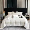 Clase de Lujo Ligero Ropa de Cama 100% Algodón de Fibra Larga Cepillado Bordado Juego de Cuatro Piezas Funda de Edredón Súper Suave Engrosada Cama Algodón Puro