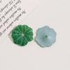 Pendientes de tocado de loto perforados con simulación de verano verde acrílico de moda nacional, accesorios de joyería DIY, material al por mayor