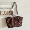Bolsa Tote Feminina 2026 Tendência Retro Bolinhas Grande Capacidade Novo Estilo Laço Casual para o Dia a Dia Ombro Axila Mão