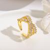Anillo de apertura con taladro completo cuadrado de escalera exagerada con personalidad popular de Europa y Estados Unidos, chapado en cobre de 18 quilates, retención de color, temperamento, anillo de comida de lujo para mujer