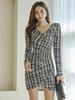 Ropa de Mujer Transfronteriza Otoño 2025 Estilo Coreano Sexy Falda Ajustada que Muestra Glúteos Cuello en V Profundo Vestido Estampado de Cadera para Mujer