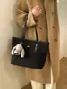 Bolso Grande de Capacidad para Mujer, de Alta Gama, Moderno y Versátil Bolso de Hombro, Bolso Tote Casual para el Día a Día, Bolso Sencillo Tipo Cubo