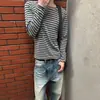 Camiseta de Manga Larga con Estampado de Raya Cuadros Retro Americano para Hombre Primavera Otoño Estilo Callejero Fresca Hombro Normal Manga Larga para Pareja Venta al por Mayor Directa de Fábrica