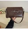 Bolsos retro de moda nuevos al por mayor para mujer, de alta calidad y elegantes, bolsos tote de nicho, bolsos versátiles de hombro y cruzados