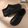 Chinelos de inverno impermeáveis e forrados com fleece, femininos para uso externo em EVA com sola grossa, antiderrapantes, quentes e fáceis de calçar, chinelos fofos de algodão