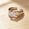 Anillo Abierto Cuadrado Grande de Zirconia para Mujer, Color Dorado y Plateado, Lujo Ligero, Sensación de Alta Gama, Ajustable, Incrustado de Diamantes, Personalizable, Anillo Versátil