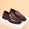 Novos Tods masculinos de couro macio com sola macia, sapatos casuais de couro para negócios, calçados masculinos de couro bovino com camada superior sem cadarço