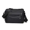 Nova Mochila Masculina Bolsa de Ombro Transversal Mochila Pequena Película de Couro Repelente à Água Transversal para o Dia a Dia Mochila Portátil Bolsa Transfronteiriça
