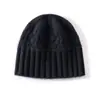 Gorro de punto de cachemira de moda nuevo para otoño e invierno, color liso simple, diseño que cubre las orejas, perfecto para ir al trabajo y mantenerse abrigado