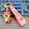 Llavero Famoso en Internet de Oso Fresa Lindo Juguete de Moda Colgante de Muñeca Llavero de Coche Decoración Regalo