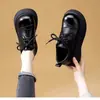 Populares zapatos de cuero retro japoneses para mujer con suela gruesa, nuevo estilo otoño 2026, con cordones, adelgazantes, suela suave, cómodos para mujer