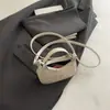 Bolso de Mano Texturizado de Moda para Mujer, Nuevo Bolso de Hombro de Lunares para Viaje de Verano 2026, Bolso Cruzado Versátil al por Mayor