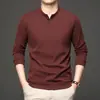 Nueva colección de otoño 2025: Camiseta de color liso, cuello alto, manga larga, corte holgado, resistente a las arrugas para hombre, adecuada como top casual o camiseta interior