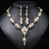 Conjunto de collar de perlas nuevo de comercio exterior europeo y americano para mujer, ligero, de lujo, de nicho, accesorios para vestido de novia que combinan con todo, cadena de clavícula de aleación