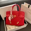 Bufanda de Seda Estilo Francés Bolso Kelly 2026 Nuevo Versátil Bolso de Hombro para Viajar Bolso de Mano Retro con Textura para Mujeres Transfronterizo
