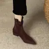 Botines cortos de moda estilo coreano 2026 para mujer, botines Chelsea de gamuza con punta fina y suela plana, botines ajustados adelgazantes estilo coreano