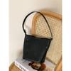 Bolsa Saco Vintage de Couro de Primeira Camada para Mulheres, Couro Genuíno Estilo Minimalista Modelo Novo 2026, Bolsa de Ombro Único Transversal Niche para Mulheres, Bolsa de Axila