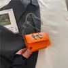 2025 Nuevo Bolso Cuadrado Pequeño de Moda Sencilla para Otoño e Invierno Bolso Cruzado Sencillo y Elegante para Mujer Bolso de Moda Estilo Coreano para Mujer