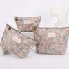 Bolsa de cosméticos de nuevo estilo para mujer, bolsa de lavado floral de estilo coreano de comercio exterior, bolsa de almacenamiento de algodón impermeable portátil, bolsa de viaje de gran capacidad