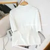 Camiseta de Tricô com Gola Meia-Alta e Manga 3/4 para Mulheres, Novo Estilo Verão 2025, Modelagem Justa, Valoriza a Silhueta, Top Branco Versátil para o Trabalho