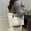 Bolsa de Nailon Casual de Gran Capacidad 2025 Nueva Bolsa de Mujer Moderna para Viaje Versátil Bolso de Hombro Bolso Tote para Estudiante