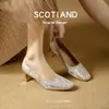 Sapatos de Casamento Sapatos de Noiva 2026 Primavera e Outono Novos Quadrados Franceses Elegantes Estilo Socialite Luxo Leve Nicho Versátil Salto Alto