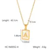 Collar de letra de acero de titanio estilo ins europeo y americano transfronterizo collar de acero inoxidable dorado de 18 quilates colgante de letra con incrustaciones de concha blanca