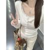 Camiseta de Manga Larga con Cuello en U y Ribete de Encaje Dulce para Mujer, Camisa Base Fruncida, Top Botonado de Dos Piezas Falsas de Deseo Puro para Principios de Primavera 2026