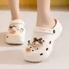 Control de precios 26.8 para enviarEVA Nuevo Estilo 2025 Zapatos con Agujeros de Suela Gruesa para Mujer Moda de Verano Ropa para Exteriores Sensación Blanda