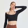Top esportivo de costela personalizado Roupas de fitness femininas de secagem rápida Slim-fit Apertado Pescoço pendurado com almofada no peito Terno de ioga de manga comprida