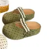 Novas pantufas fechadas com sola grossa estilo slip-on 2026, meias-pantufas retrô de bolinhas para outono para mulheres, adequadas para uso externo, estilo francês Birkenstock