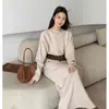 Conjunto de suéter de punto holgado de cuello redondo estilo coreano 2026 y conjunto de falda larga de dos piezas de hombros descubiertos, gris, talla única