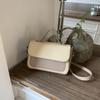 El Bolso de Bloques de Color Nuevo y de Moda de Este Año es Sencillo y Versátil, un Bolso de Hombro/Cruzado para Mujer, Adecuado para el Trabajo y Salidas, con un Elegante Bolso Tote Pequeño