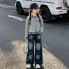 Conjunto de Menina Primavera e Outono 2026 Novo Casual Menina Estilo Coreano Crianças Médias e Grandes Blusão Color Block Jeans Grafite Tendência