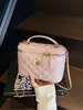 Bolsa de Mão Retrô Fashion 2026 Nova Bolsa Quadrada Pequena Acolchoada com Diamantes de Toque de Luxo Bolsa de Ombro Casual para Mulheres