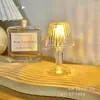 Lámpara de mesa mini sencilla LED luminosa electrónica luz nocturna artefacto de iluminación nocturna luz cálida proyección decoración del dormitorio