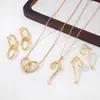 Set de Collar Abstracto con Lazo Chapado en Oro de Acero de Titanio de Lujo Ligero Cadena para Clavícula Versátil de Moda Joyería con Sentido de Diseño de Nicho