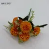 Crisantemo de bola de simulación de 5 púas y 5 cabezas, flor de seda, ramo de flores artificiales multicolor, flor de guía para camino de boda en casa, materiales florales decorativos, venta al por mayor