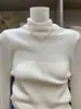 Suéter de Punto Grueso Versátil de Color Puro Nuevo Otoño e Invierno 2025 Dongdaemun Corea del Sur Camisa Base de Cuello Alto Top para Mujer