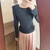 Suéter de Punto de Alto Diseño Estilo Francés Hombros Descubiertos para Mujer, Nuevo Otoño Gris Elegante Ajustado Base Suéter Top