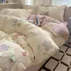 Conjunto de Roupa de Cama Quatro Peças em Algodão 100% Estilo Ins, Fresco e Simples para Estudantes, Conjunto de Roupa de Cama Três Peças com Capa de Edredom e Lençol Fresco e Simples para Dormitório