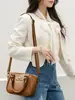Bolsa de Mão Fashion e Simples com Textura Retrô, Bolsa de Ombro Única, Novo Modelo Primavera/Verão 2026, Bolsa Transversal Retrô de Cor Sólida para Mulheres