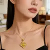 Pendente Vermelho Flor de Gelo Cravejado de Diamantes Estilo Palácio Italiano Colar Escovado Feminino Trevo de Quatro Folhas Coríndon Estilo Buccio Corte Retrô