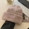 Touca de Tricô Solta com Protetores de Orelha para Mulheres no Outono e Inverno, Gorro Quente e Folgado para Cabeças Grandes, Faz o Rosto Parecer Menor