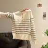 Fábrica de Suéteres Fuente Dalan suéter a rayas de cuello semiabierto otoño e invierno corte holgado elegante versátil jersey de punto para mujer