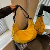 Bolso de dumplings de nicho estilo ins nuevo para mujer, bolso versátil de hombro y cruzado estilo casual universitario para mujer