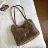 Bolsa feminina de pelúcia 2026 nova outono tendência bolsa tote para o dia a dia bolsa de ombro de grande capacidade bolsa de mão versátil