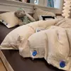 Conjunto de cama de quatro peças, modelo novo 2026, lençol com elástico, capa de edredom, roupa de cama universal para todas as estações, conjunto de três peças para uma pessoa